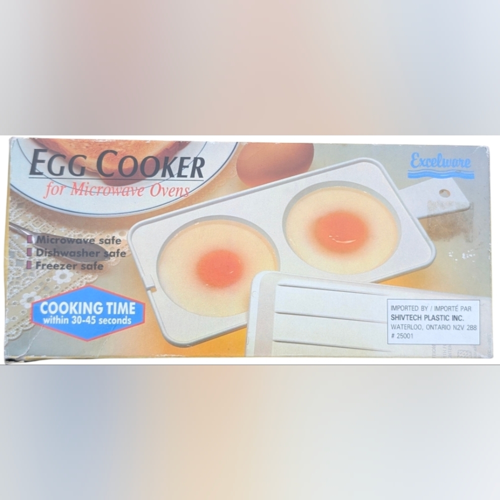 Vintage Excelware two-cavity plastic microwave egg cooker (Item #25001)